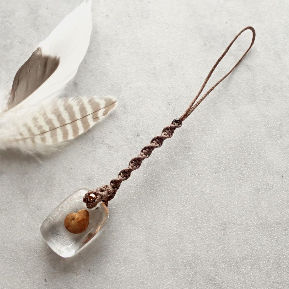 アンモナイト樹脂封入標本ストラップ1枚目の画像