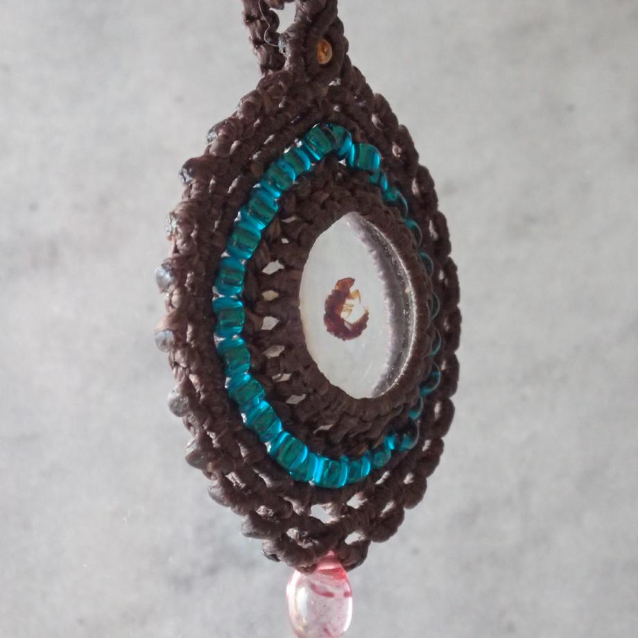 トビケラ類樹脂封入標本ネックレス | 4枚目