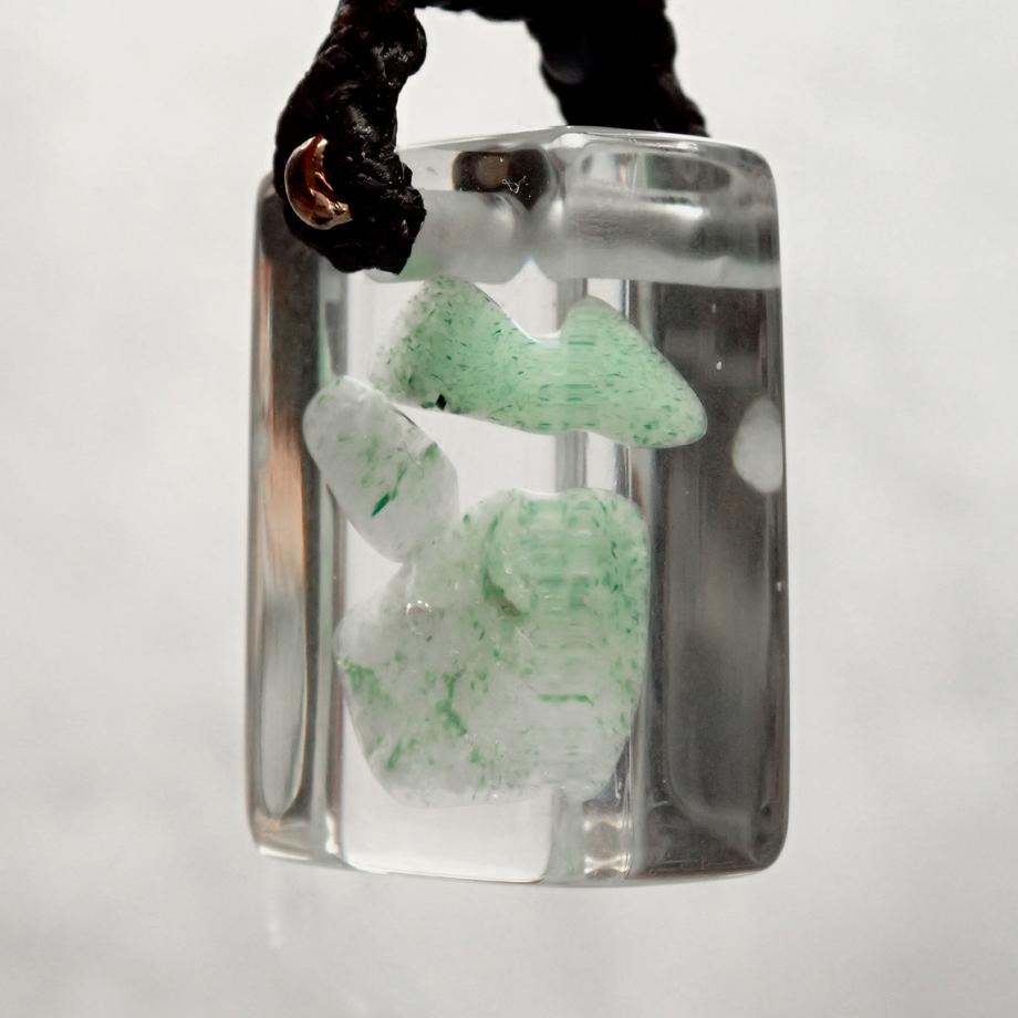 天然石樹脂封入標本ネックレス | 5枚目