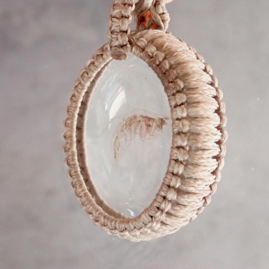 ヨコエビ類樹脂封入標本ネックレス | 5枚目