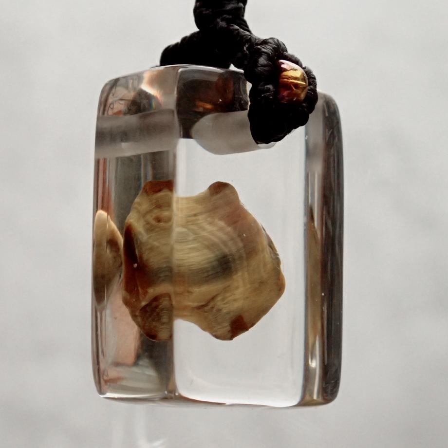 天然石樹脂封入標本ストラップ | 3枚目